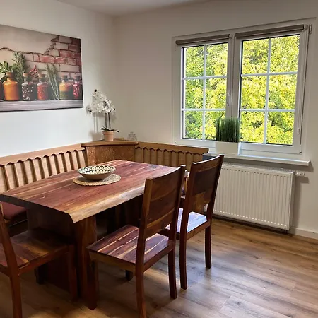 דירה !!! Fuer 6xpersonen, Terrasse, Garten, Hund Willkommen!!!